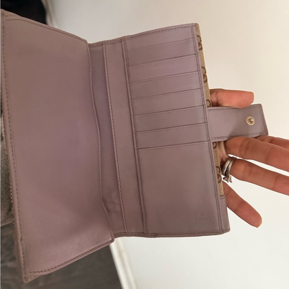 Gucci Tan and Purple Clutch - Picture 5 of 5